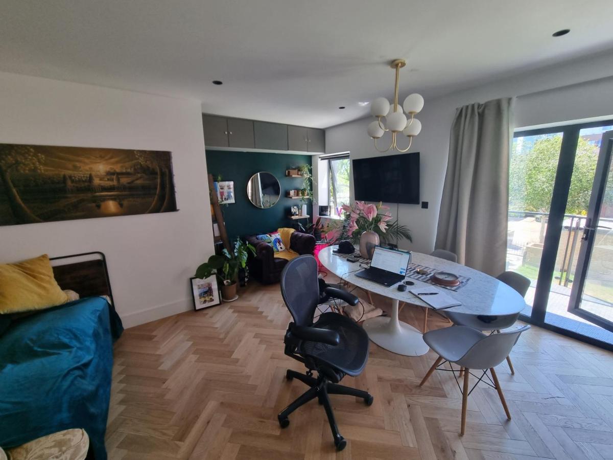 Bright Spacious Apartment In The Park London Eksteriør billede