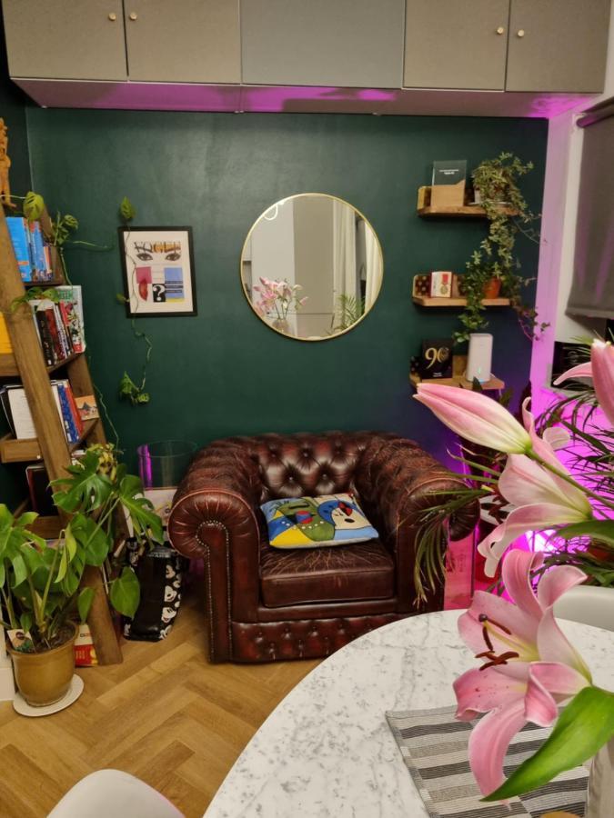 Bright Spacious Apartment In The Park London Eksteriør billede