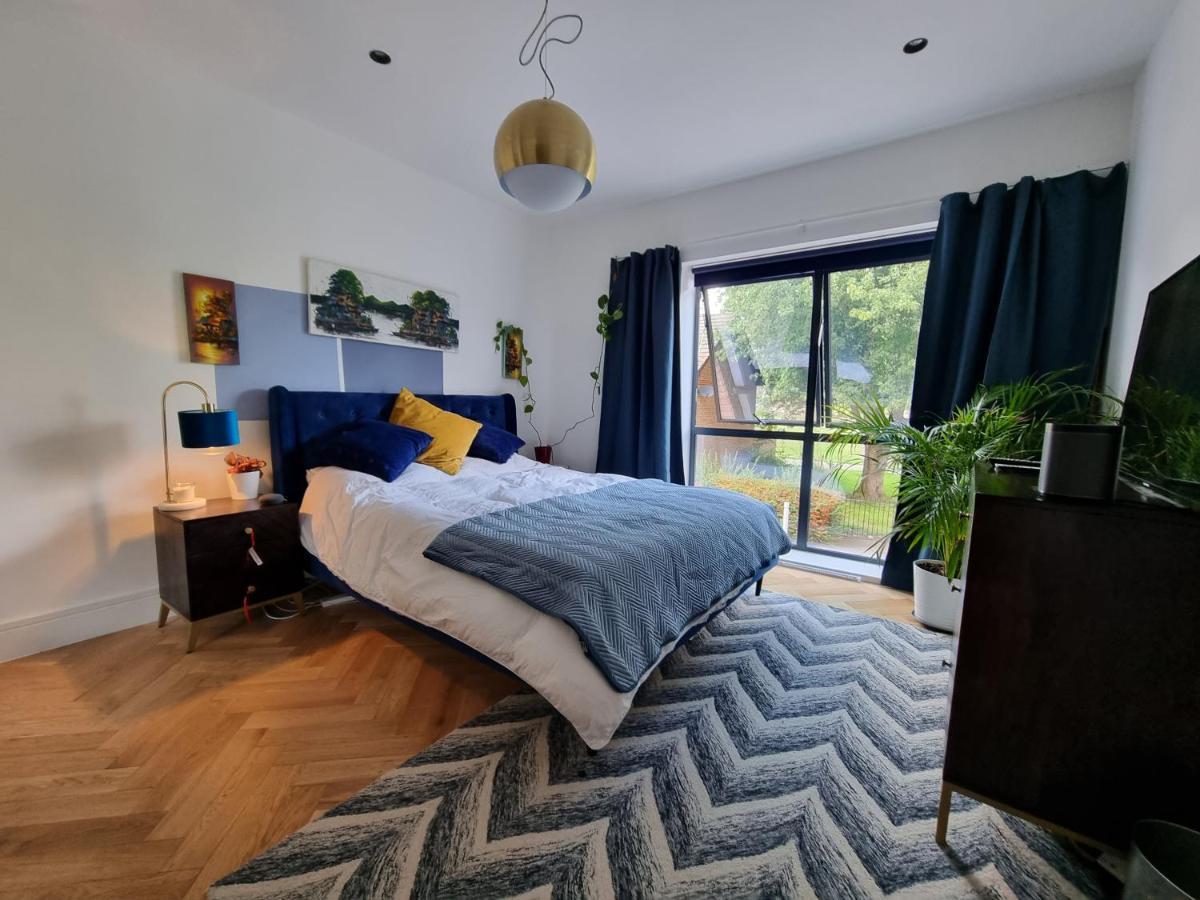 Bright Spacious Apartment In The Park London Eksteriør billede