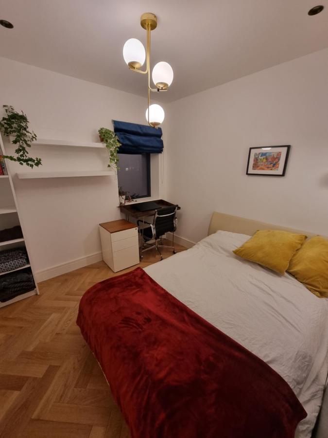 Bright Spacious Apartment In The Park London Eksteriør billede